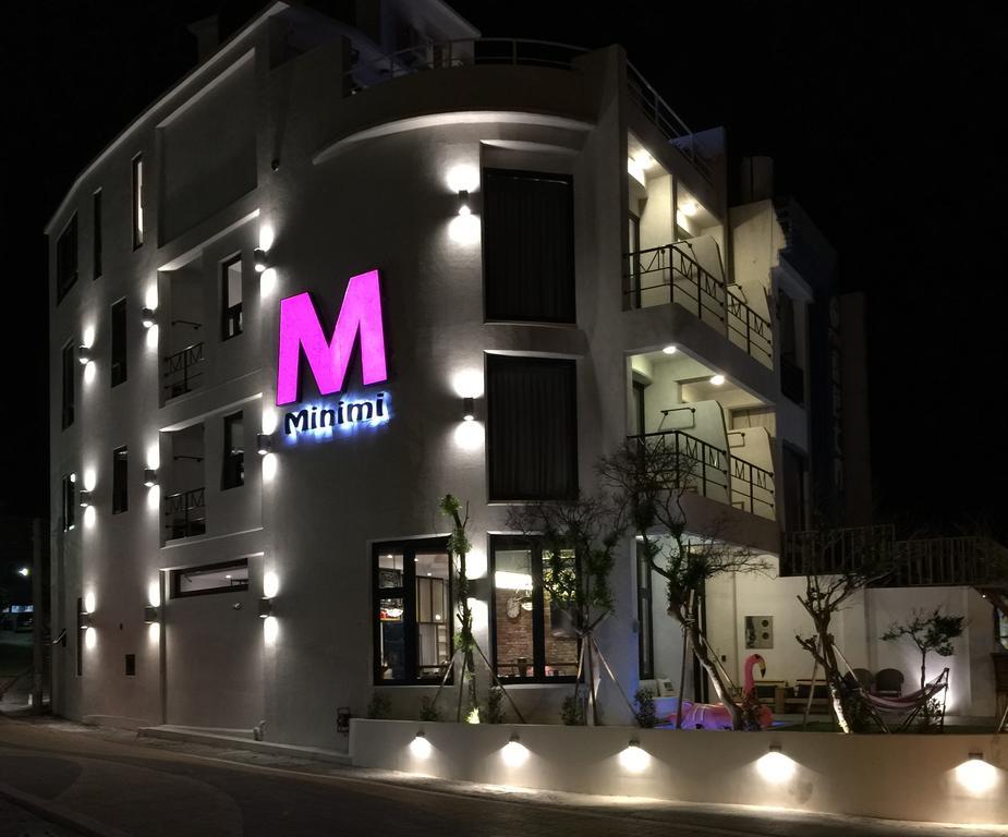 鹅銮鼻米尼米-船帆石沙滩舘住宿加早餐旅馆 外观 照片